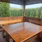 Case de vacanță наш'та къща *