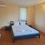 наш'та къща Case de vacanță Aprilți