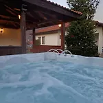 наш'та къща *