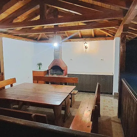 наш'та къща * Apriltsi (Lovech)