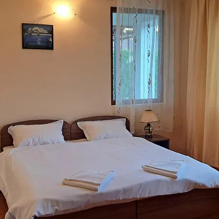 Vakantiehuis наш'та къща *