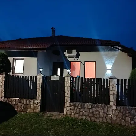 наш'та къща