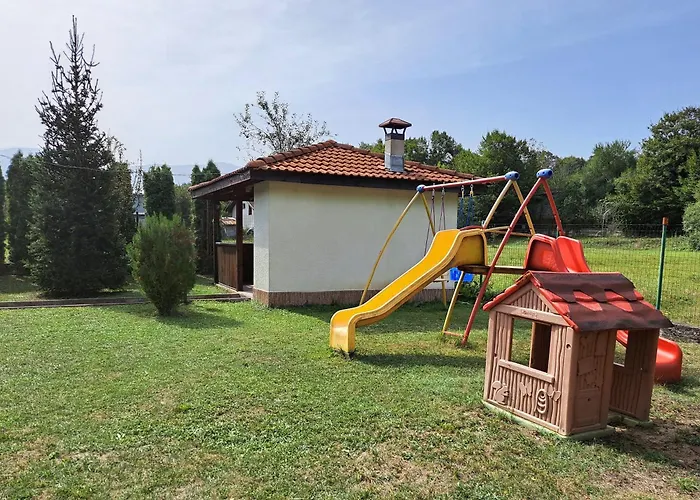 наш'та къща 別荘