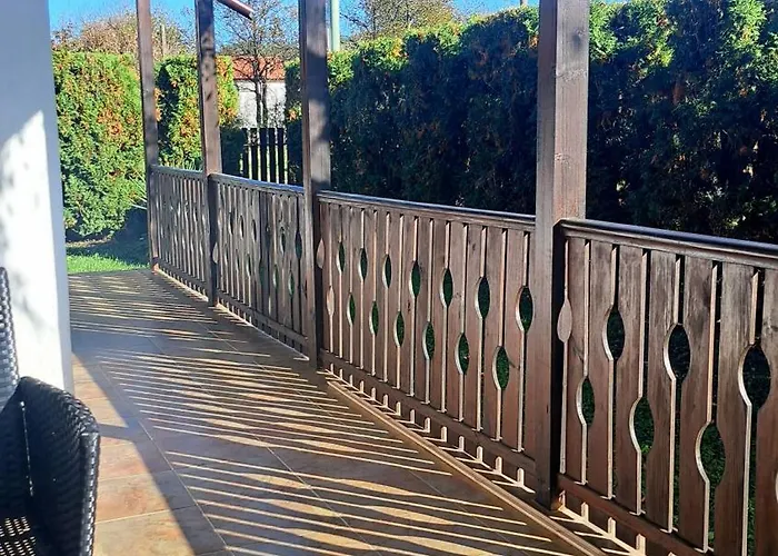 наш'та къща 別荘