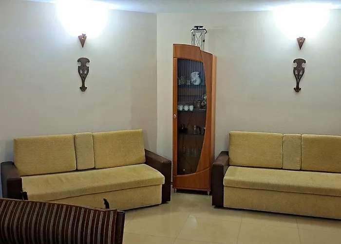 別荘 наш'та къща *