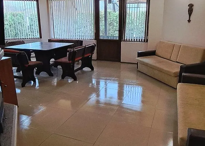 наш'та къща